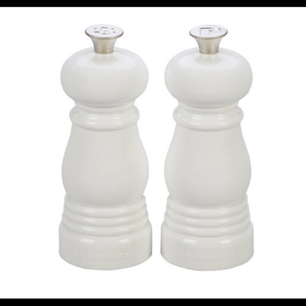 Le Creuset Petite Salt and Pepper Mill Set